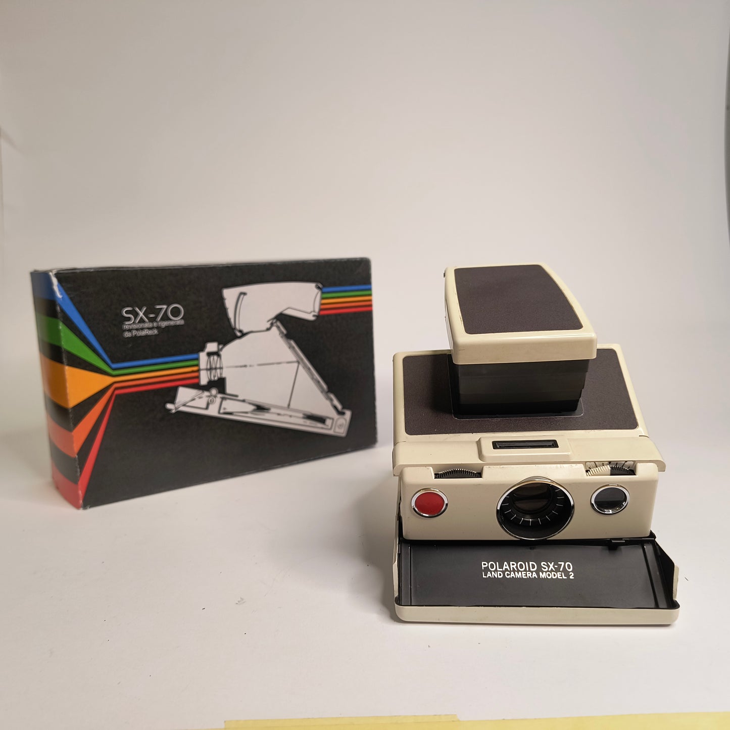 POLAROID SX70 MODEL2 600