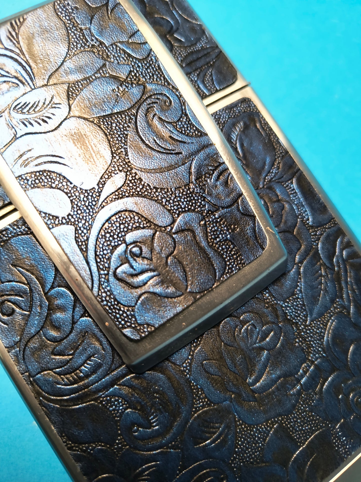 SKIN motivo floreali Blu metallico