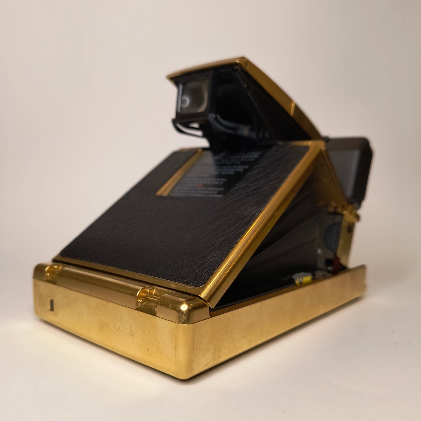 Polaroid SX70 SONAR GOLD