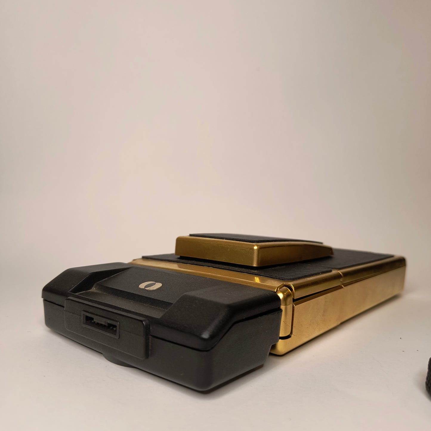 Polaroid SX70 SONAR GOLD